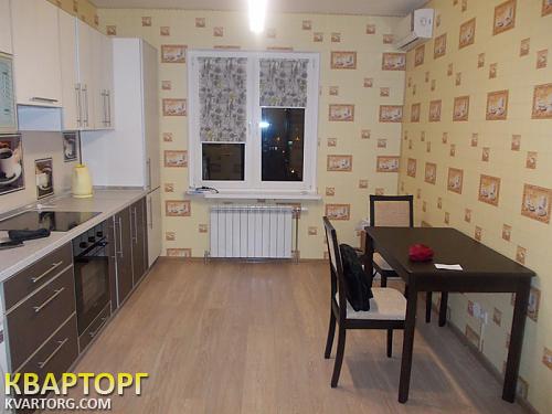 Rent out 3-room apartment. Киев, Урловская ул. — photo 2