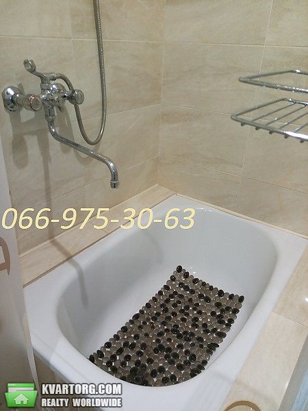 Rent out 1-room apartment. Киев,  Лабораторный пер — photo 8