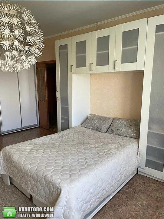 Rent out 1-room apartment. Киев,  Феодосийский пер — photo 1