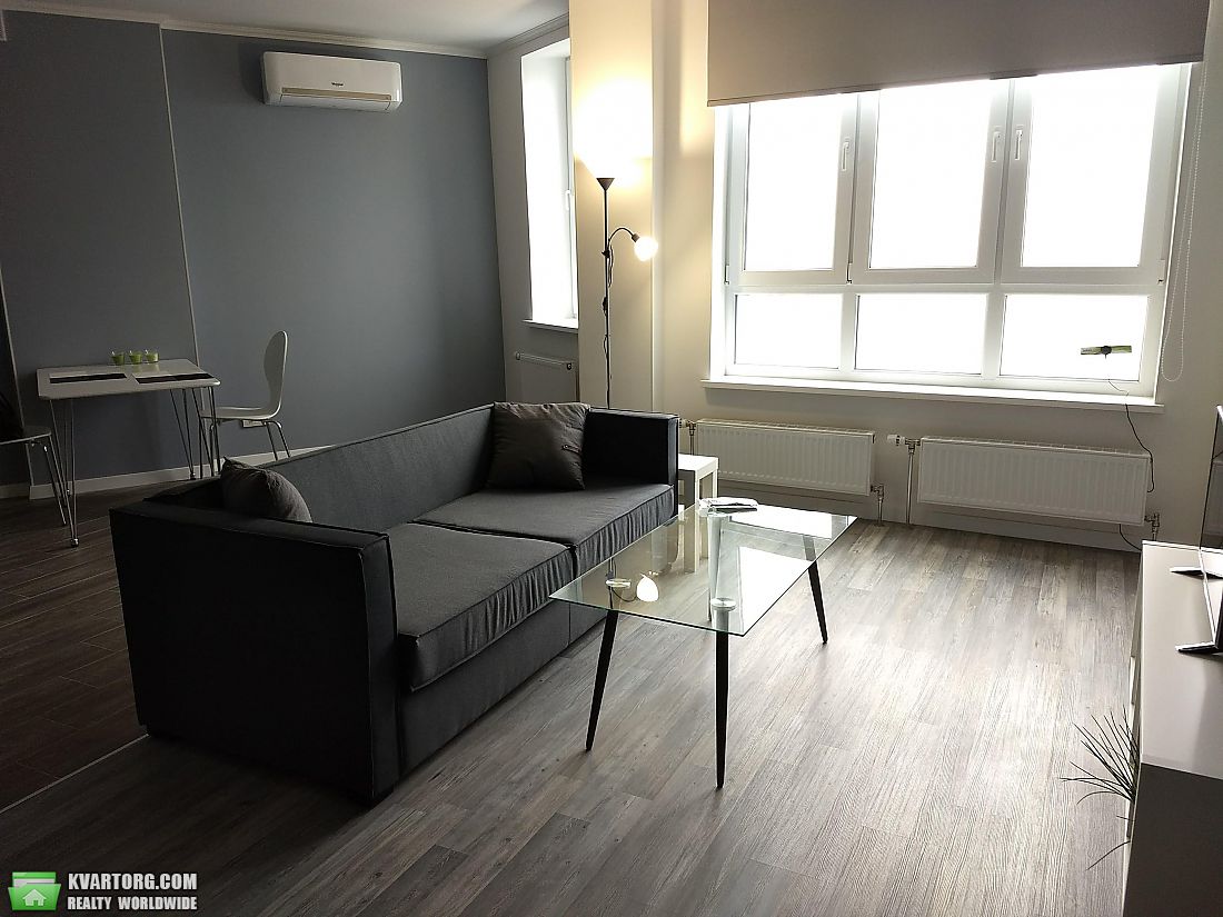 Rent out 1-room apartment. Киев,  Глушкова пр — photo 1
