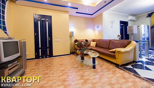 Rent out 3-room apartment. Киев,  Межигорская — photo 1