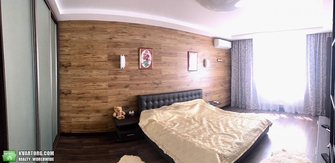 Rent out 4-room apartment. Киев,  Туманяна — photo 4