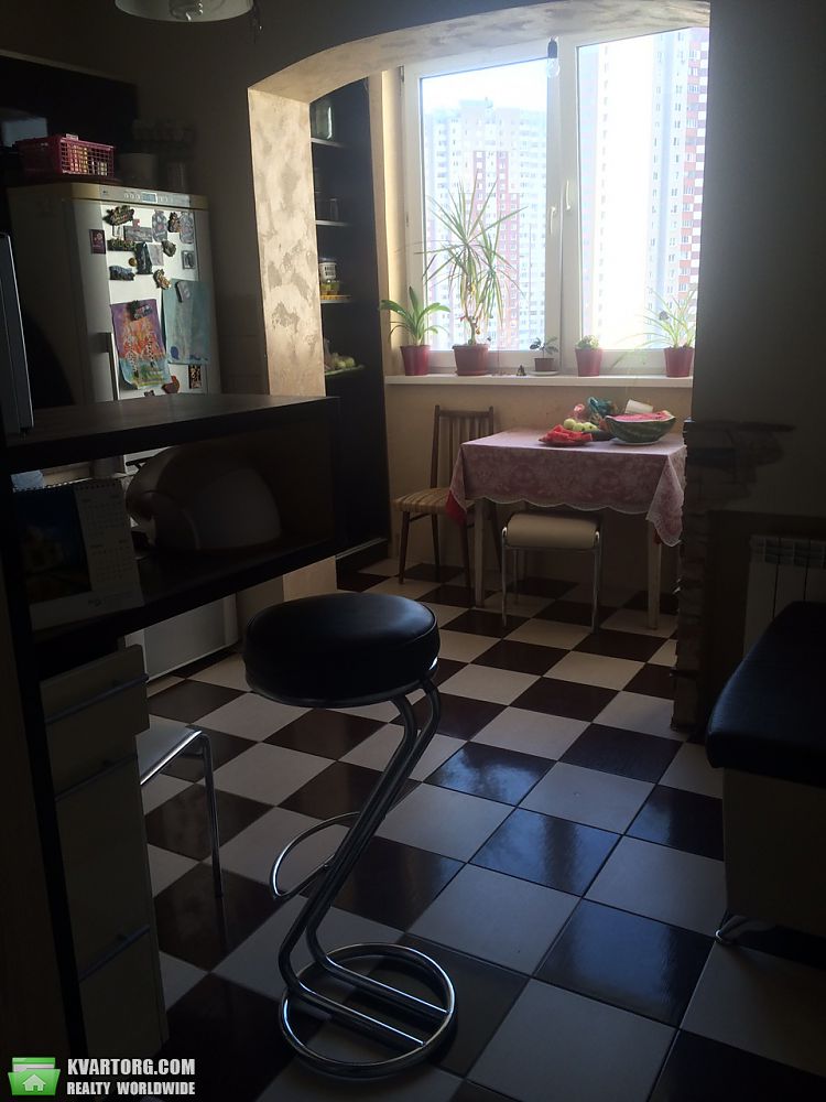 Sell 4-room apartment. Киев,  Радунская — photo 3