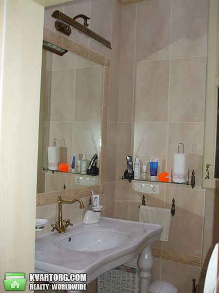 Rent out 2-room apartment. Киев, Саксаганского — photo 8