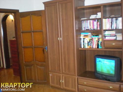 Rent out 2-room apartment. Киев, Котовского ул. — photo 2