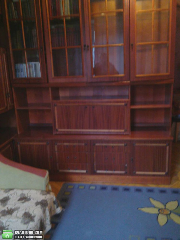 Rent out 2-room apartment. Киев,  Багговутовская — photo 1