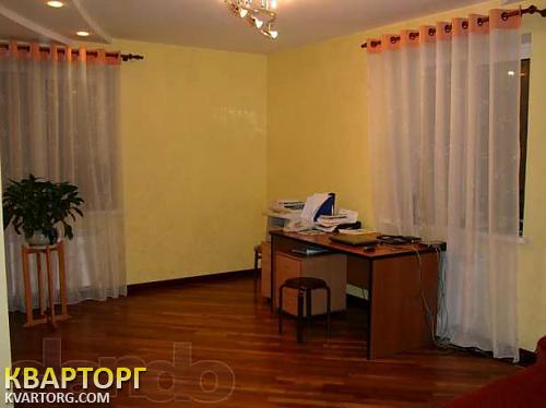 Sell house. Киев,  Бажана — photo 1