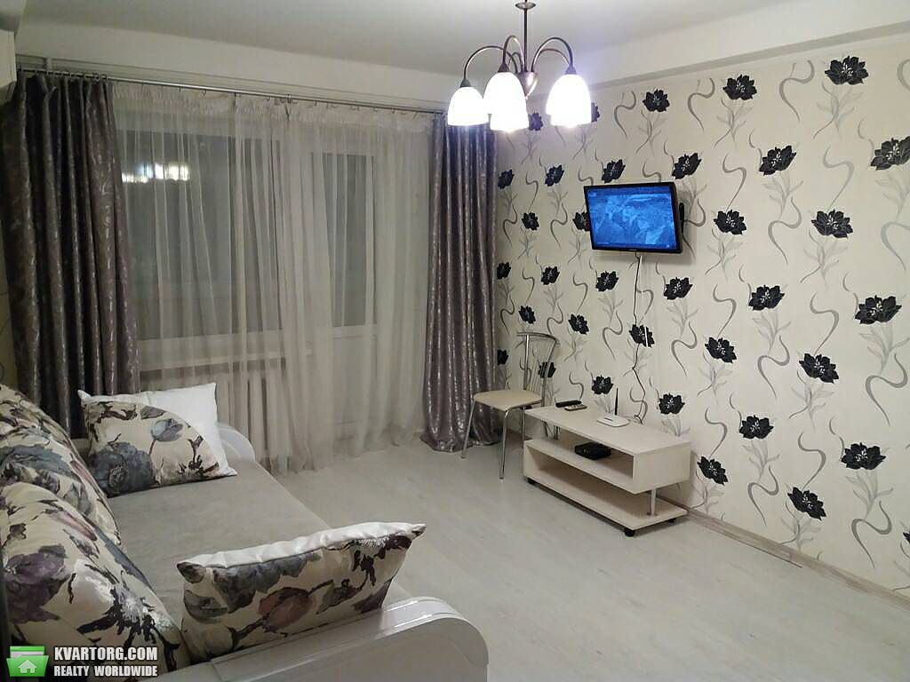 Rent out 1-room apartment. Киев,  Окипной — photo 5