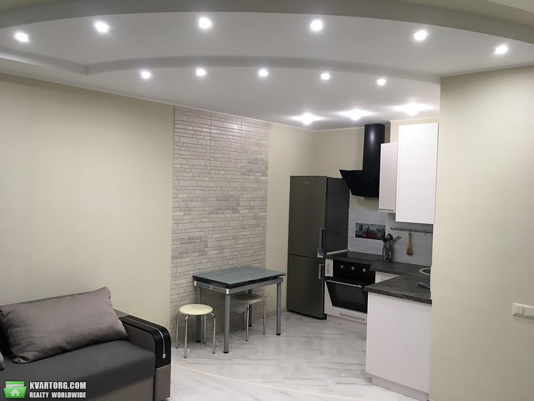 Rent out 2-room apartment. Киев, Дмитрия Луценко — photo 9