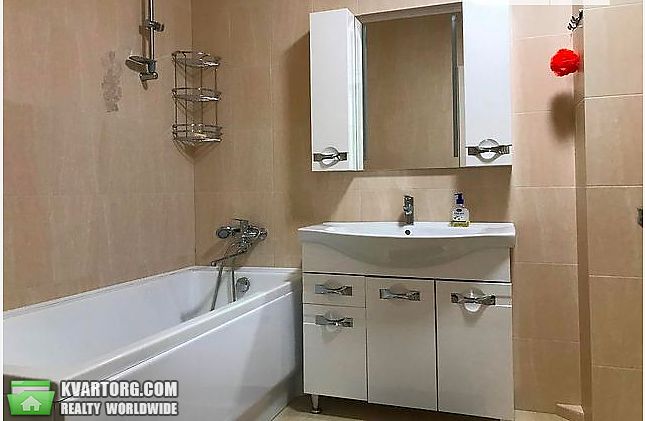 Rent out 2-room apartment. Киев,  Белорусская — photo 4