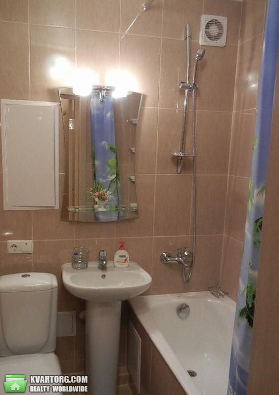 Rent out 2-room apartment. Киев,  Ковпака — photo 8