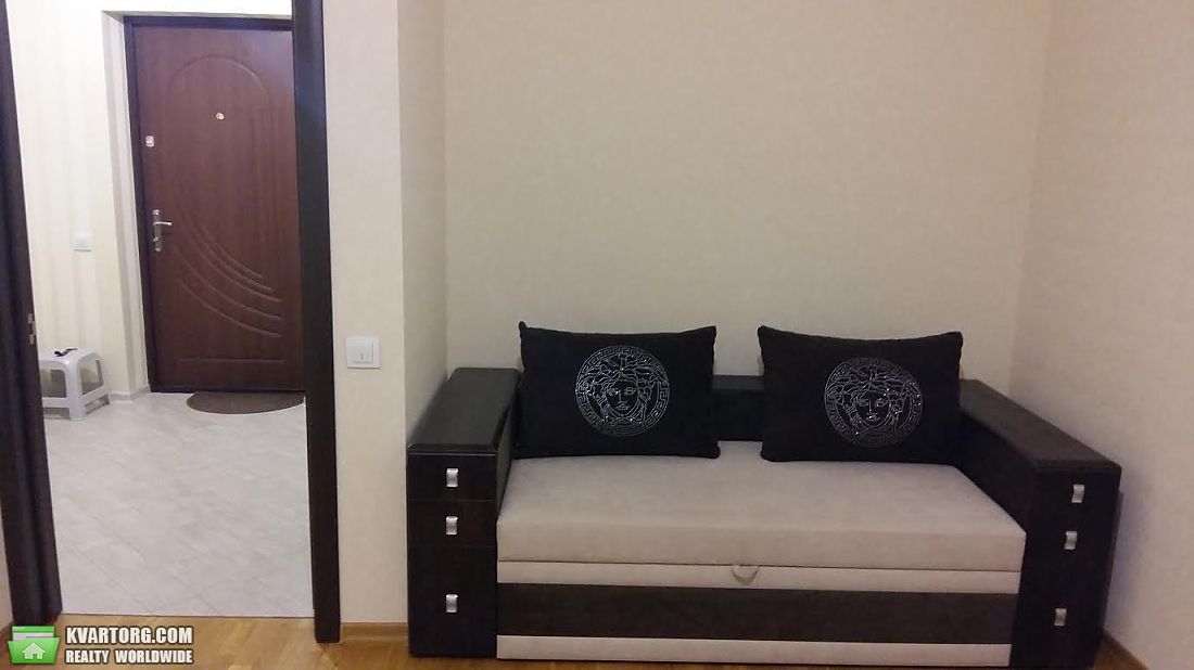 Sell 1-room apartment. Киев,  Дегтяренко — photo 2