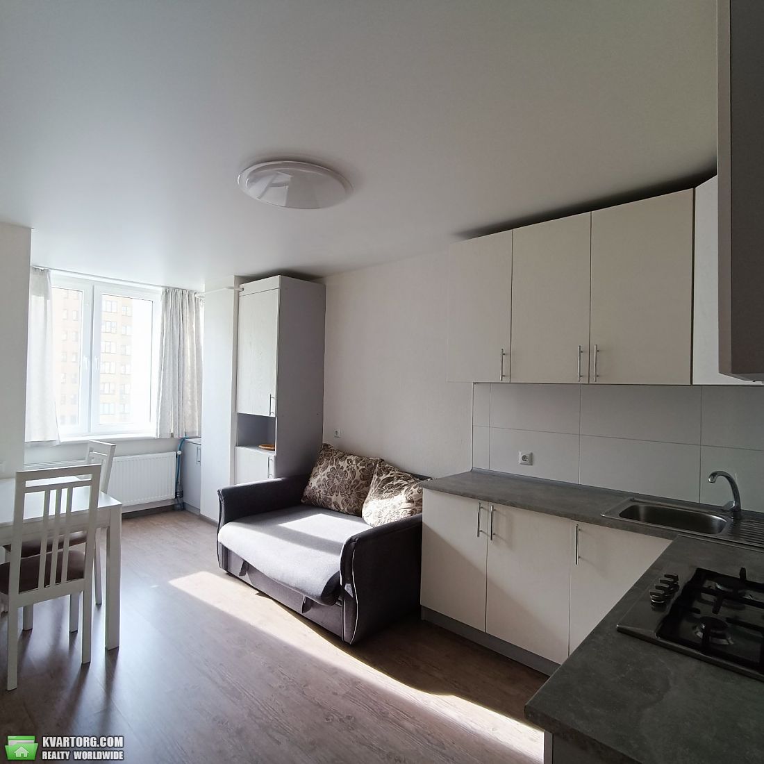 Rent out 1-room apartment. Киев, Бархатная — photo 3