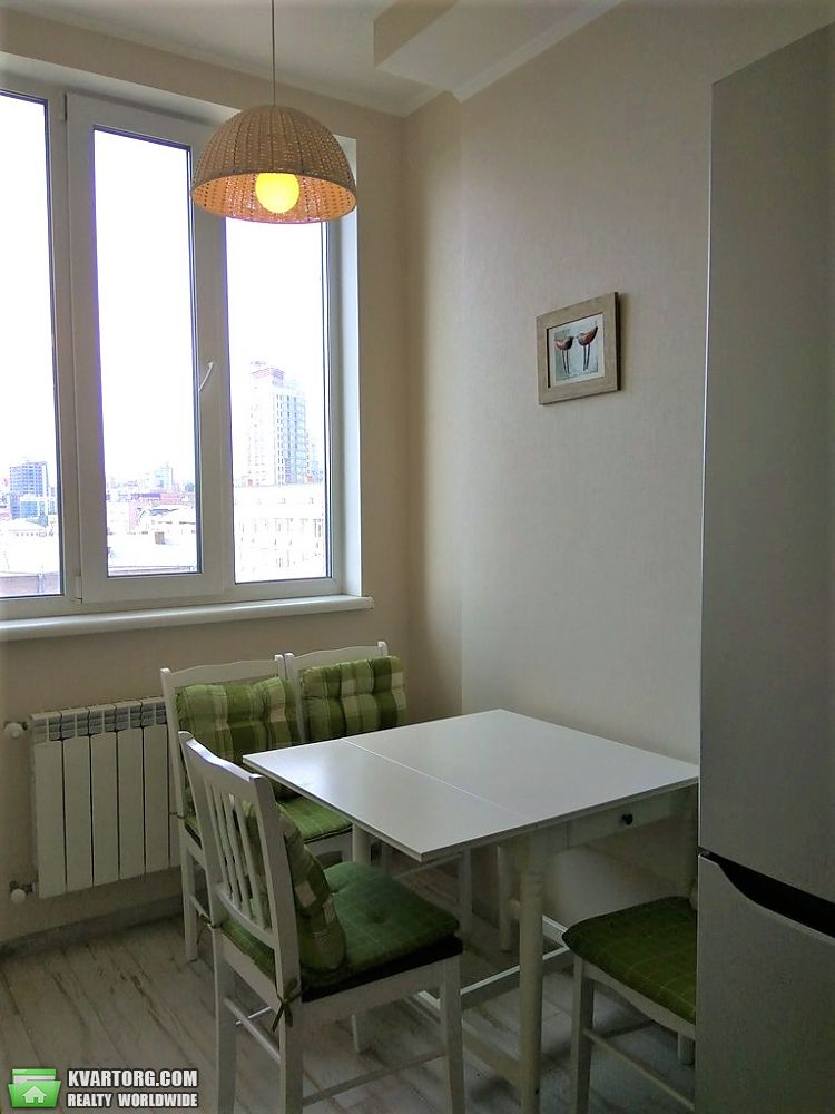 Rent out 1-room apartment. Киев, Жилянська — photo 6