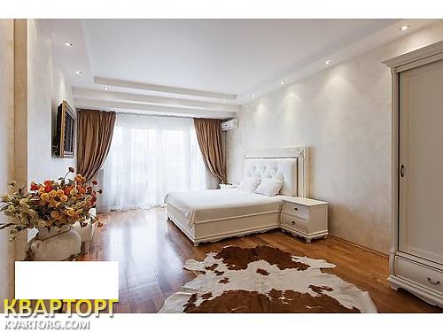 Rent out 3-room apartment. Одесса, Дерибасовская — photo 1
