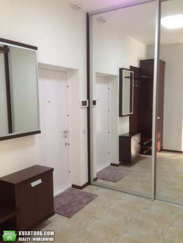 Rent out 2-room apartment. Киев,  Драгомирова — photo 2