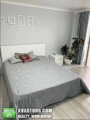 Rent out 1-room apartment. Киев,  Жилянская — photo 3