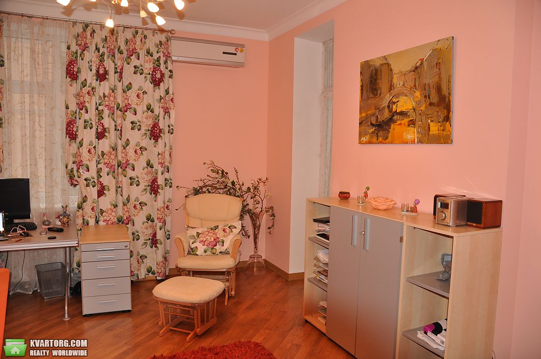 Rent out 4-room apartment. Киев,  Старонаводницкая — photo 6