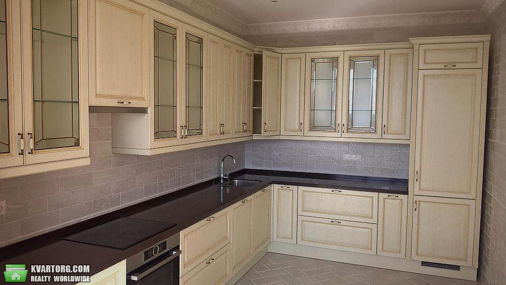 Rent out 3-room apartment. Киев,  Барбюса — photo 1