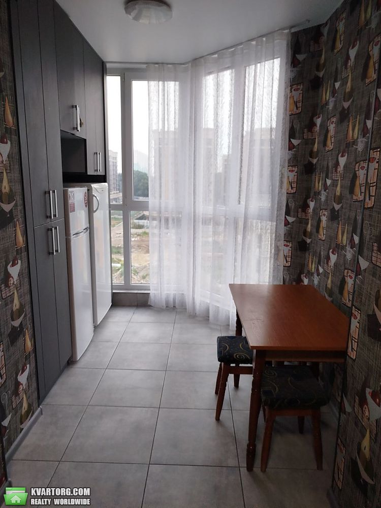 Rent out 3-room apartment. Киев,  Заболотного — photo 6