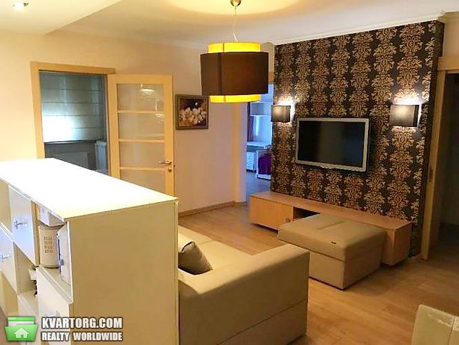Rent out 3-room apartment. Киев,  Гетьмана — photo 3