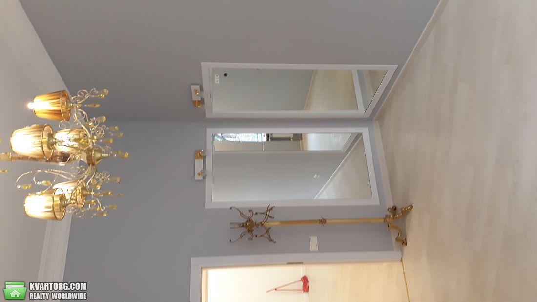 Rent out 3-room apartment. Киев,  Малоподвальная — photo 10