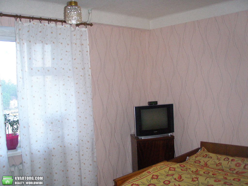 Sell 2-room apartment. Киев,  Львовская — photo 1