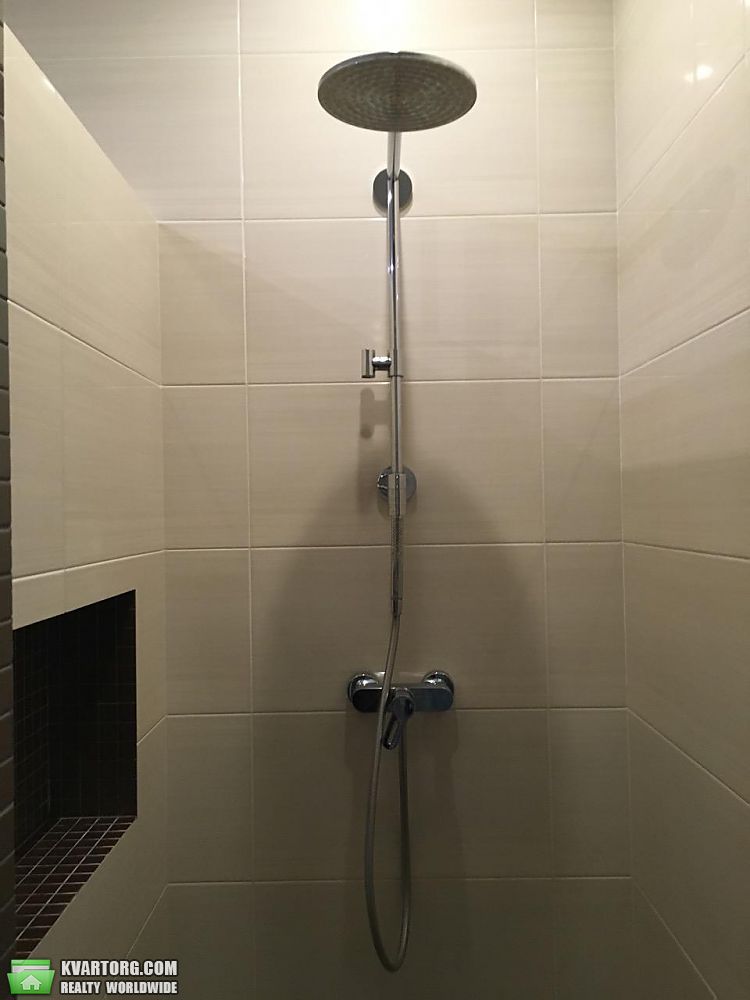 Rent out 2-room apartment. Киев, Леси Украинки бул — photo 9