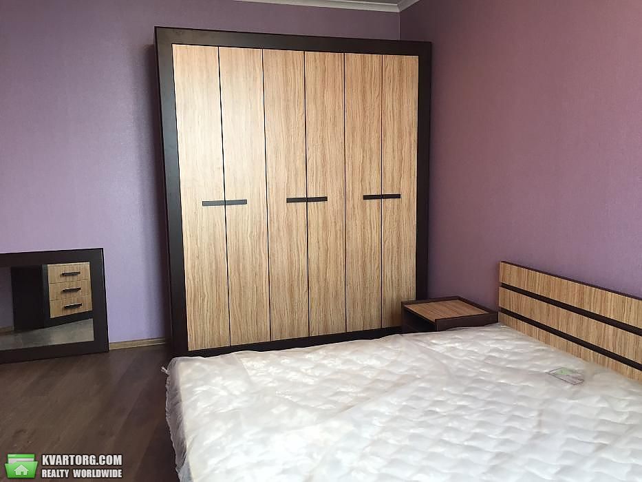 Rent out 2-room apartment. Киев,  Чавдар — photo 4