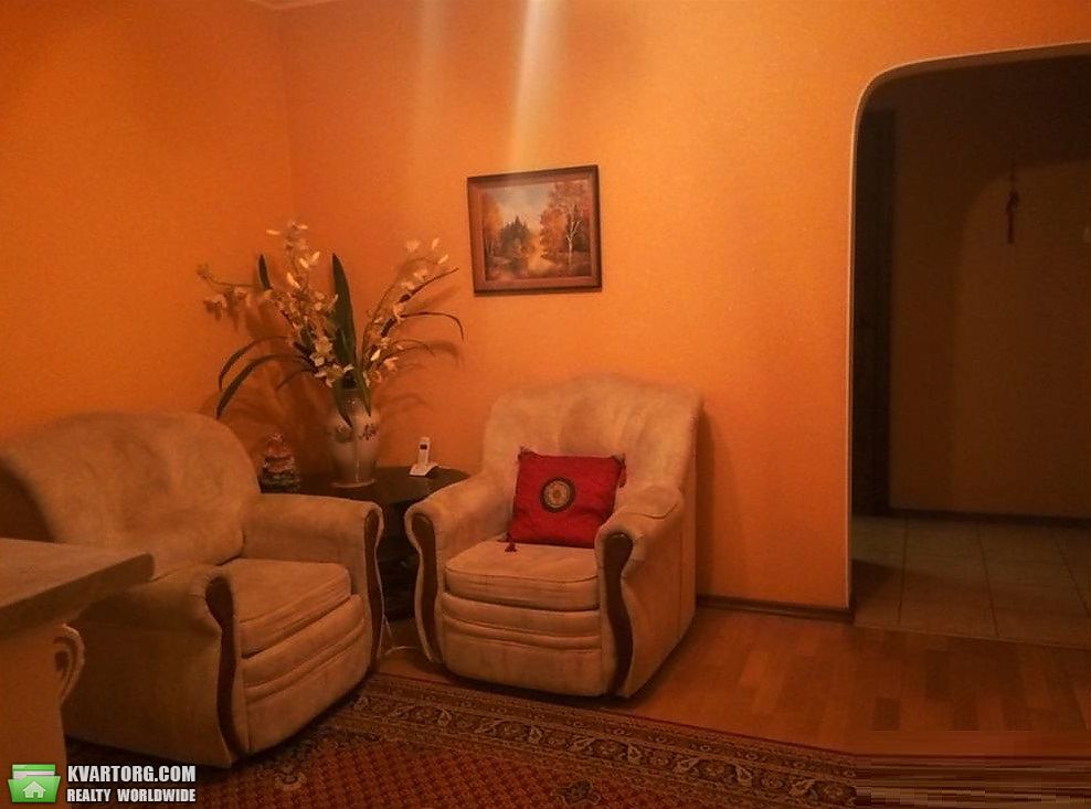 Sell 3-room apartment. Киев,  Радунская — photo 1
