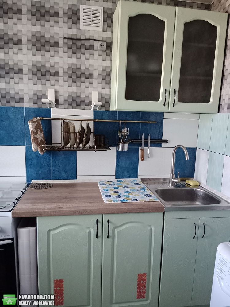 Rent out 1-room apartment. Киев,  Свободы пр — photo 2