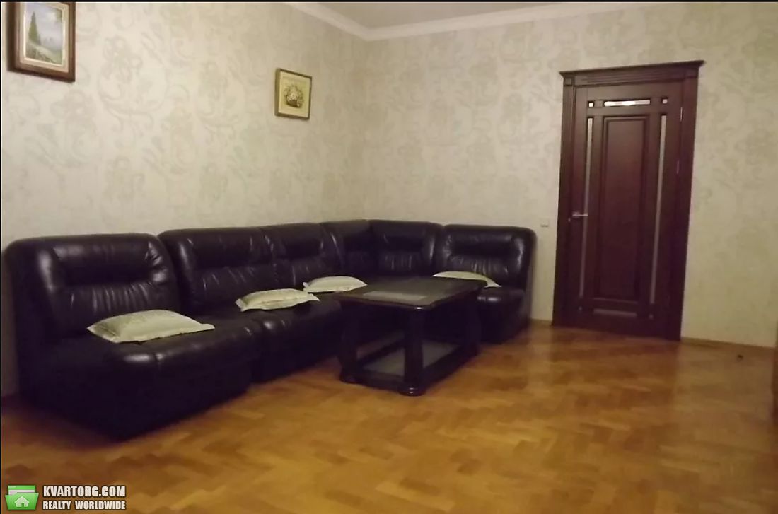Rent out 2-room apartment. Киев,  Чавдар — photo 4