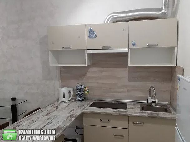 Rent out 1-room apartment. Киев, Харьковське шоссе — photo 1