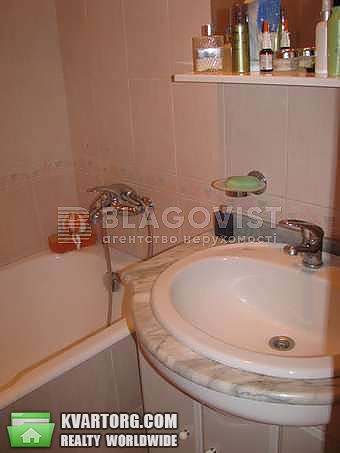 Rent out 2-room apartment. Киев,  Институтская — photo 8