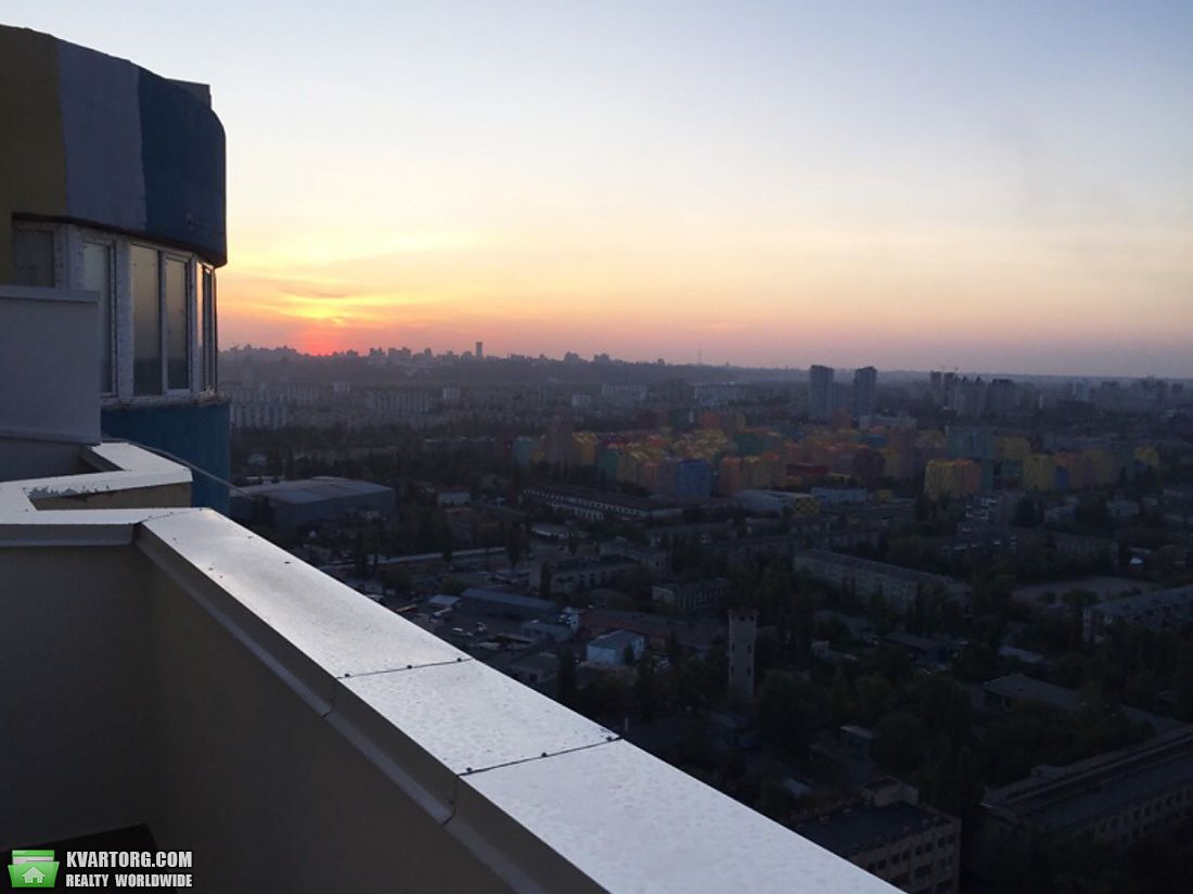 Rent out 1-room apartment. Киев,  Харьковское шоссе — photo 5