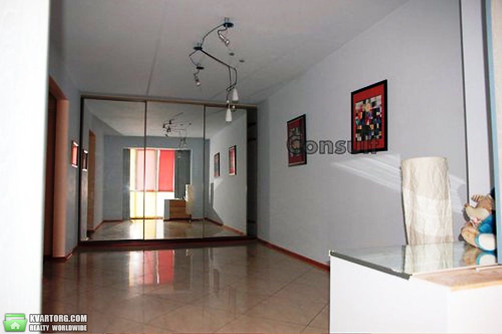 Sell 2-room apartment. Киев, Озёрная — photo 3
