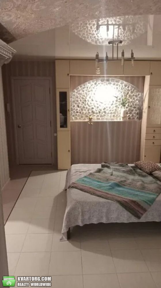 Rent out 1-room apartment. Киев,  Предславинская — photo 2