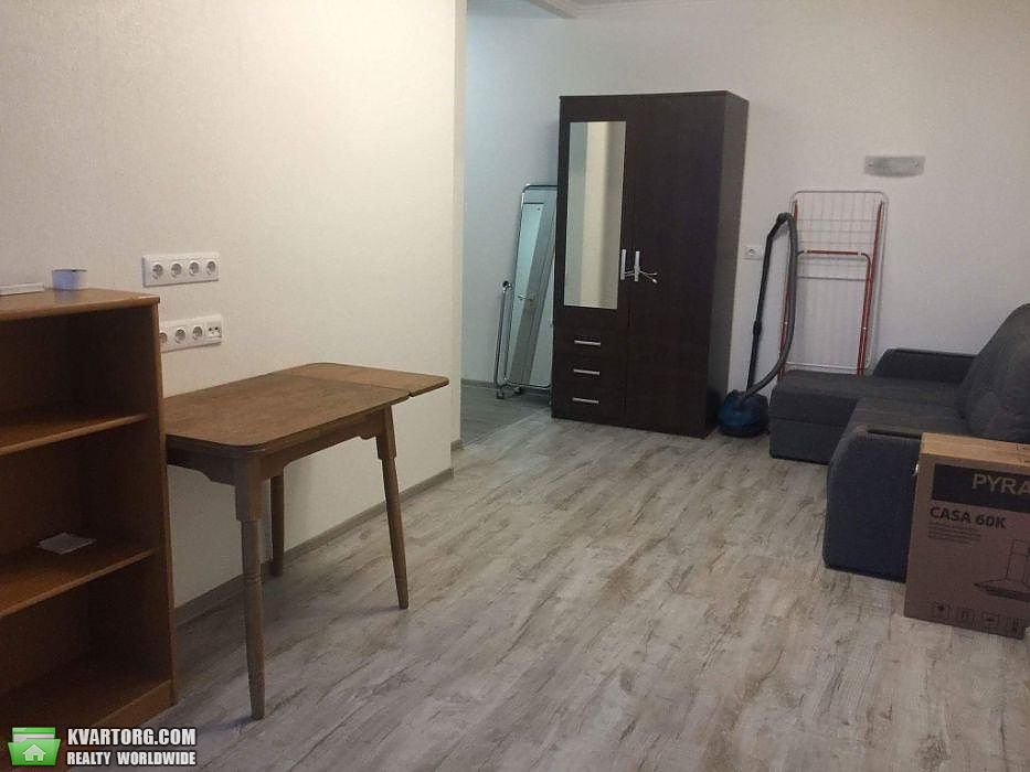 Rent out 1-room apartment. Киев, Стешенко — photo 7