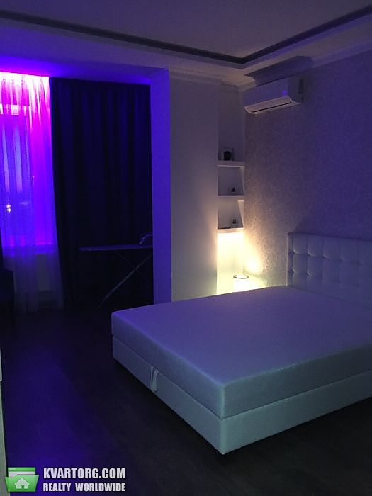 Rent out 2-room apartment. Киев,  Руданского — photo 10