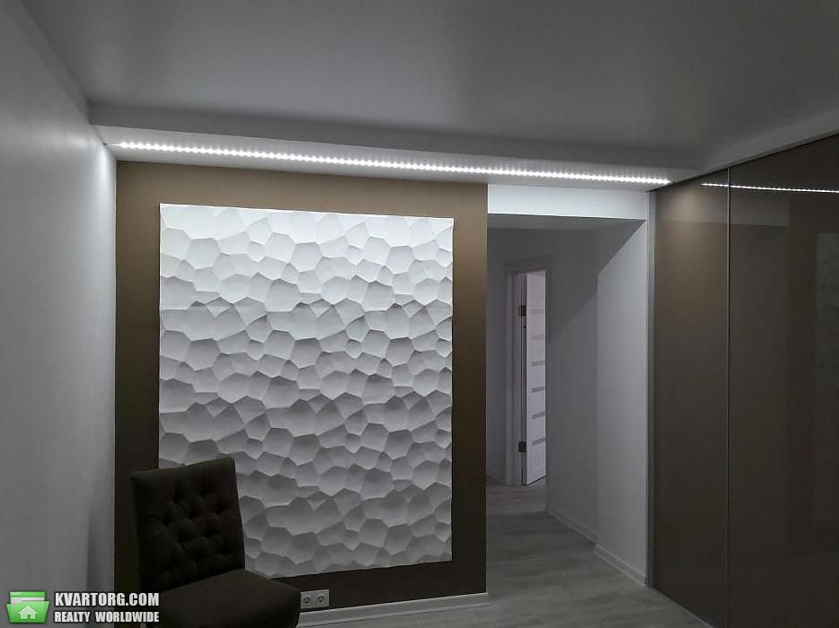 Rent out 3-room apartment. Киев,  Княжий Затон — photo 2