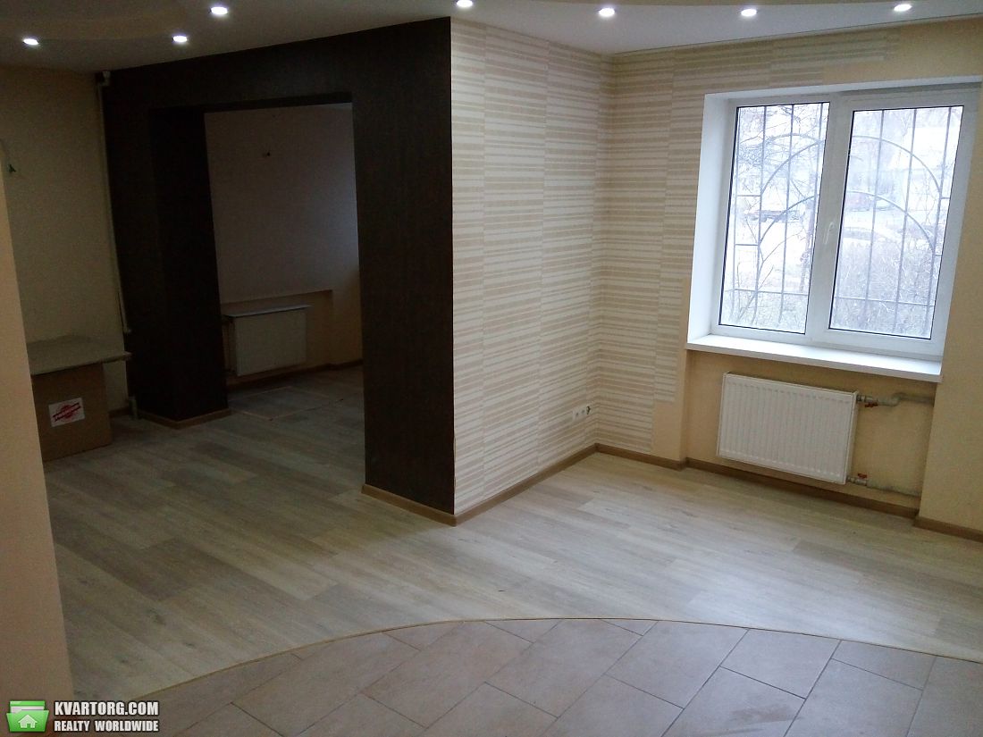 Rent out 2-room apartment. Днепропетровск, Героев пр. — photo 1