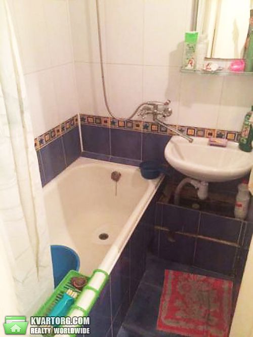 Sell 2-room apartment. Киев,  Салютная — photo 4