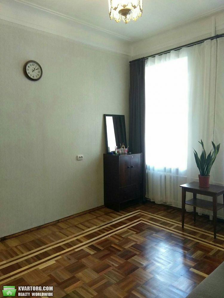 Rent out 2-room apartment. Киев,  Мазепы — photo 2