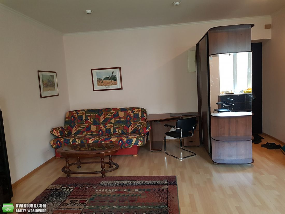 Rent out 1-room apartment. Киев, Лаврська — photo 4