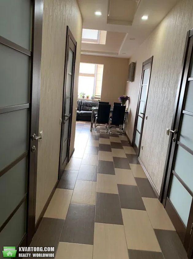 Rent out 2-room apartment. Киев,  Харьковское шоссе, 19а — photo 4