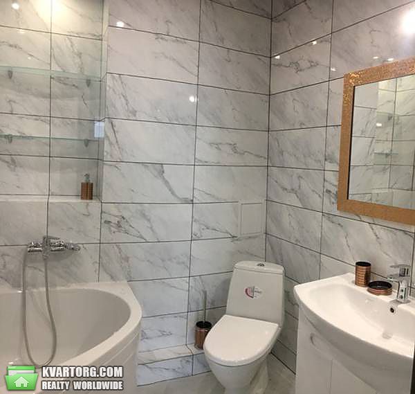 Rent out 2-room apartment. Киев,  Герцена — photo 8