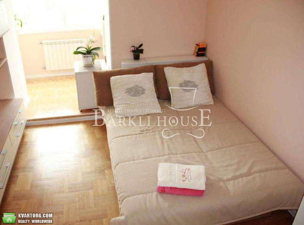 Rent out 3-room apartment. Киев,  Липская — photo 9
