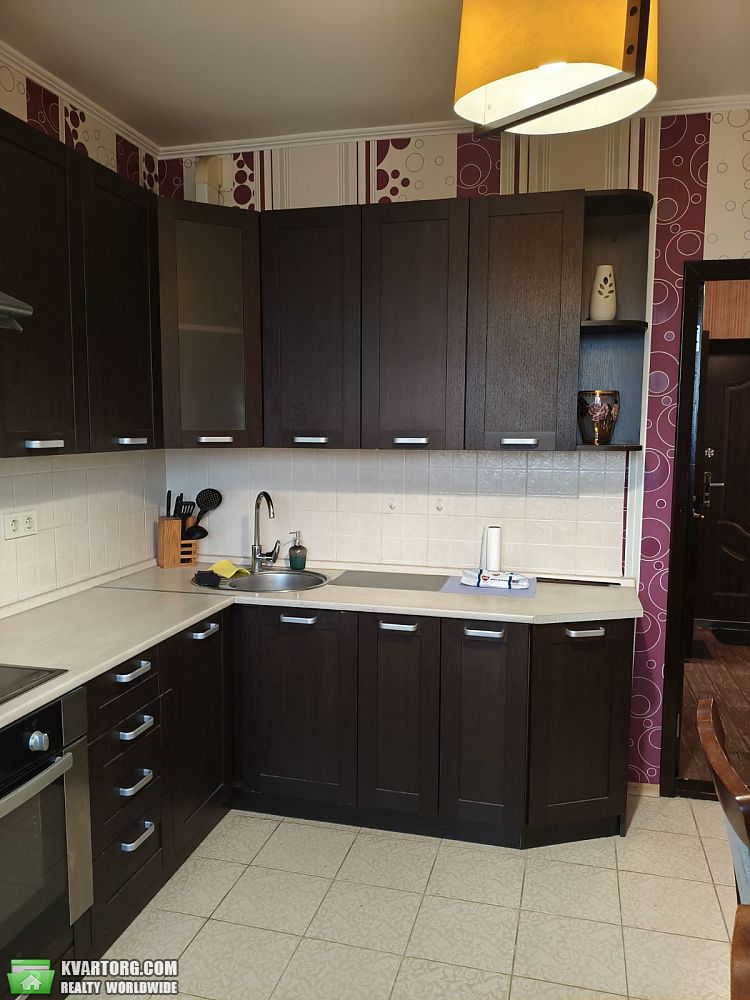 Rent out 1-room apartment. Киев,  Бориспольская — photo 1