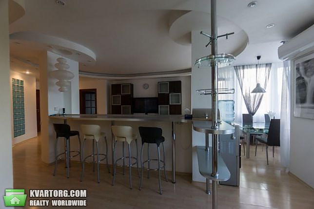 Rent out 3-room apartment. Киев,  Котельникова — photo 5