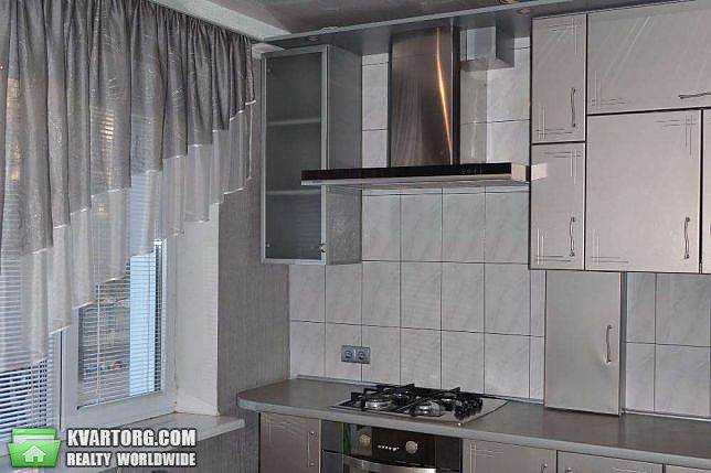 Sell 3-room apartment. Днепропетровск, Набережная Победы — photo 1